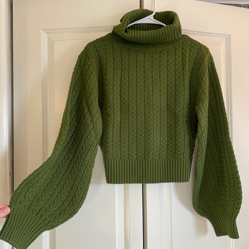 SOLD WEWOREWHAT Green Knit turtleneck NWT